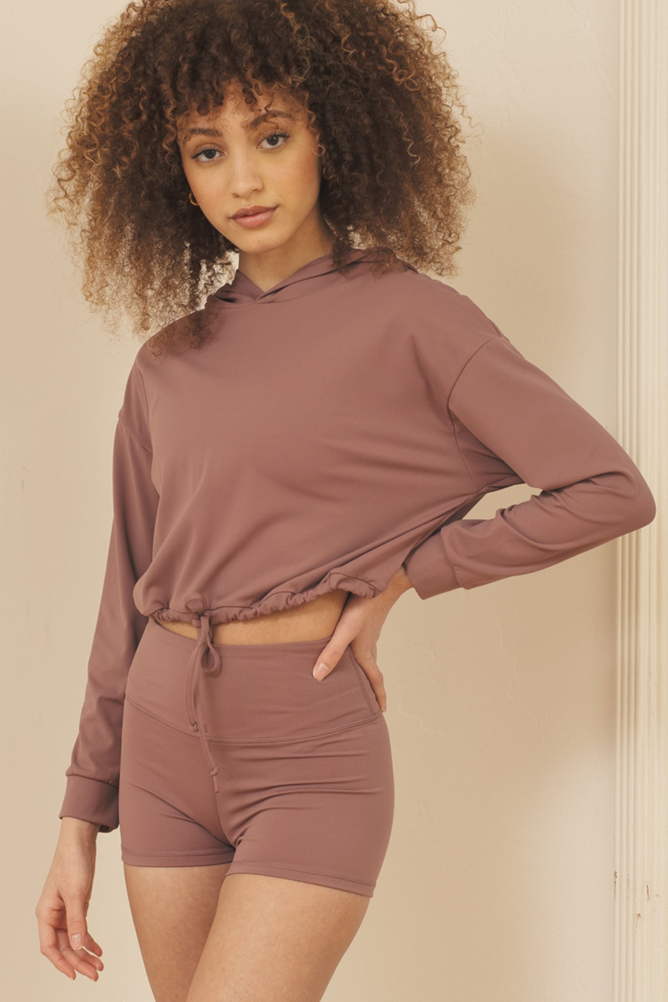 Naomi Cropped Hoodie - ALAMAE